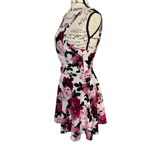 Speechless Fit & Flair Flowered Halter Dress Juniors size 3 NWT - Picture 6 of 8